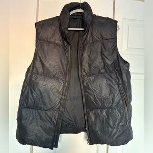 Men's Black Puffer Vest Theory XL